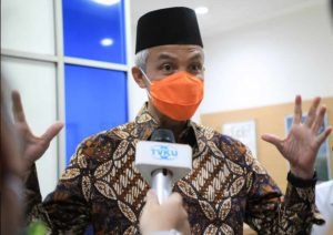 Semarang, Suryamedia.id – Pemerintah Provinsi Jawa Tengah terus memantau penanganan kasus Covid-19 di Kudus yang kini berstatus zona merah.
