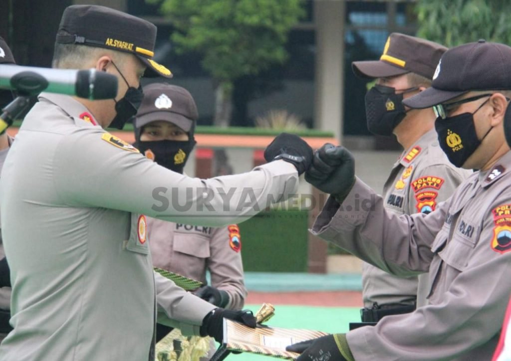 BONGKAR SINDIKAT MOTOR BODONG, ANGGOTA POLRES PATI TERIMA REWARD