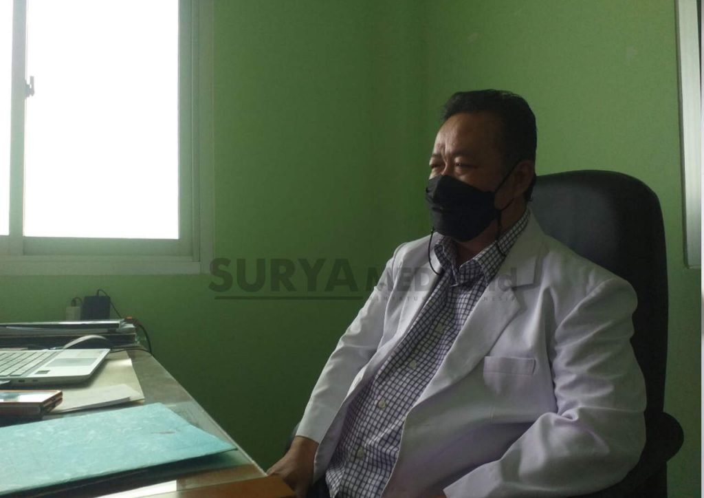 PULUHAN NAKES DI PATI TERPAPAR COVID-19 KLASTER KELUARGA
