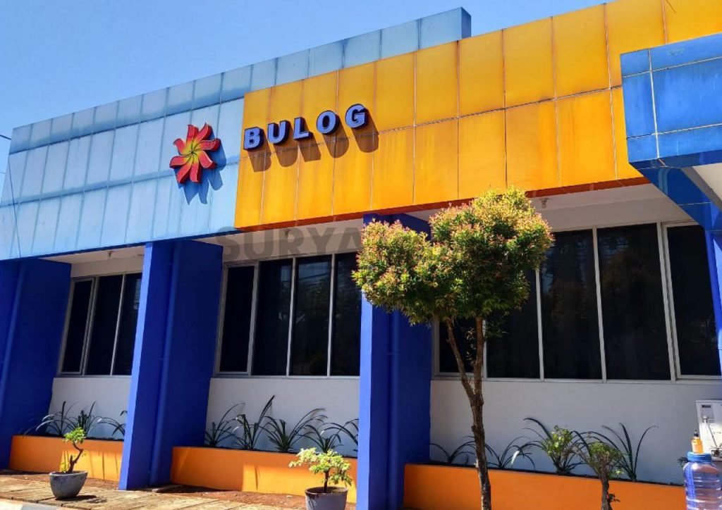 PPKM DARURAT, PERUM BULOG SALURKAN BANTUAN BERAS