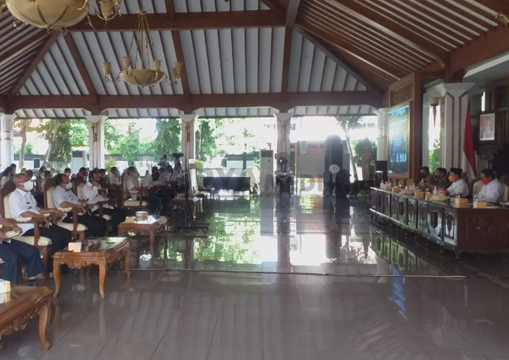 KEPALA DAERAH DIBERHENTIKAN SEMENTARA JIKA TAK TERAPKAN PPKM DARURAT