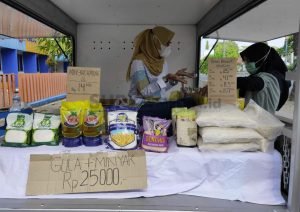 PPKM DARURAT, BULOG PATI TERAPKAN SISTEM DRIVE THRU