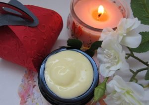 WASPADAI TANDA SKINCARE BERBAHAYA