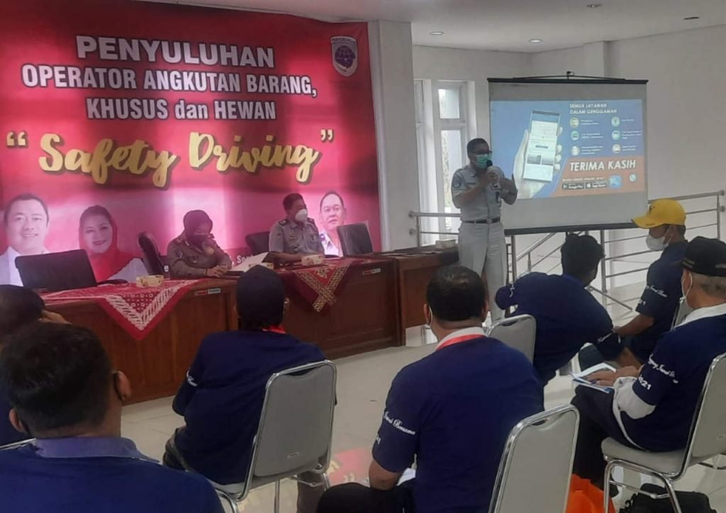 Kendaraan dengan Kapasitas Berlebih Akan Diberikan Sanksi Tegas
