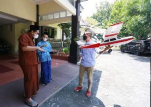 PESAWAT AEROMODELLING KARYA SANTRI DIAPRESIASI WAGUB JATENG