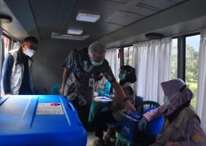 BUS VAKSINASI JATENG AKAN SASAR DAERAH DENGAN TINGKAT VAKSIN RENDAH