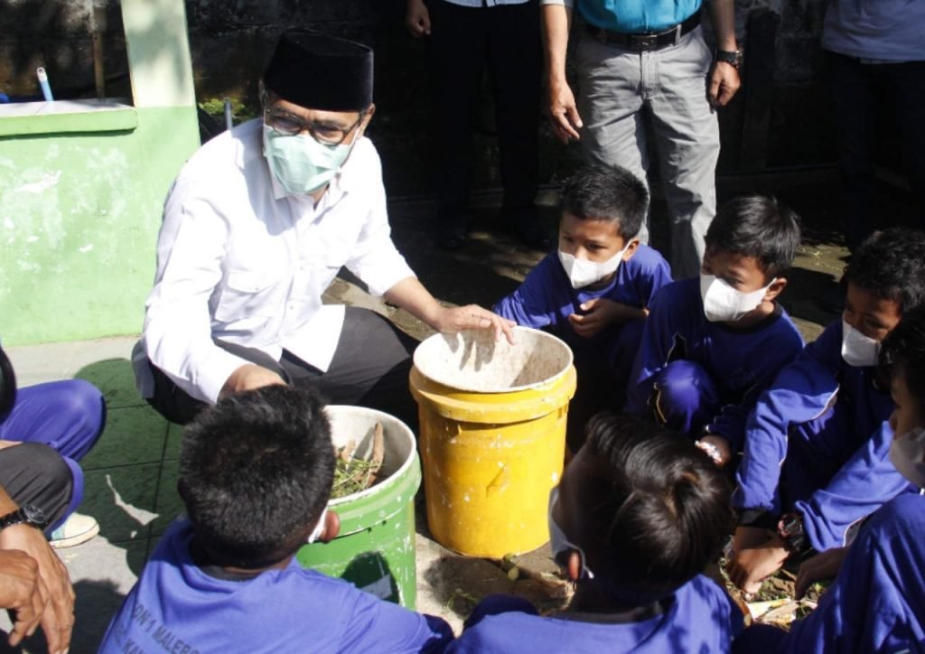 Peringati World Cleanup Day, Pelajar di Temanggung Lakukan Gerakan Pilah Sampah