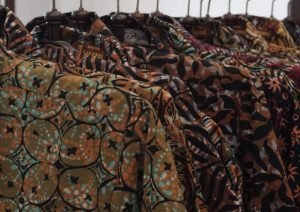 STRATEGI BERTAHAN PEMASARAN BATIK DI TENGAH PANDEMI