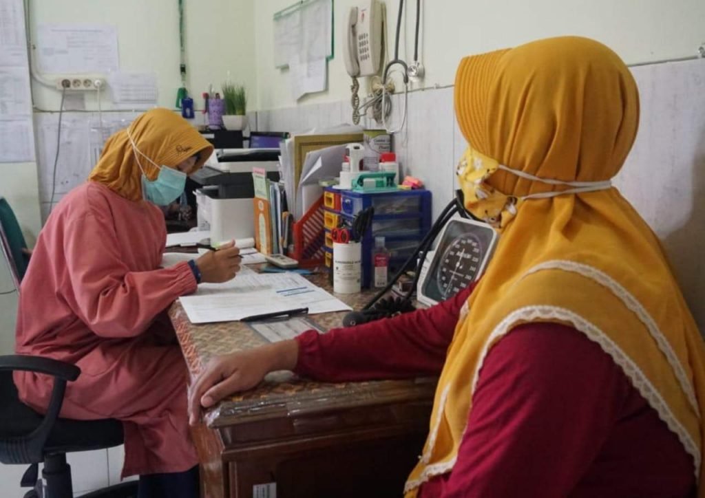 DINSOS-P2KB PEKALONGAN GELAR LAYANAN KB GRATIS