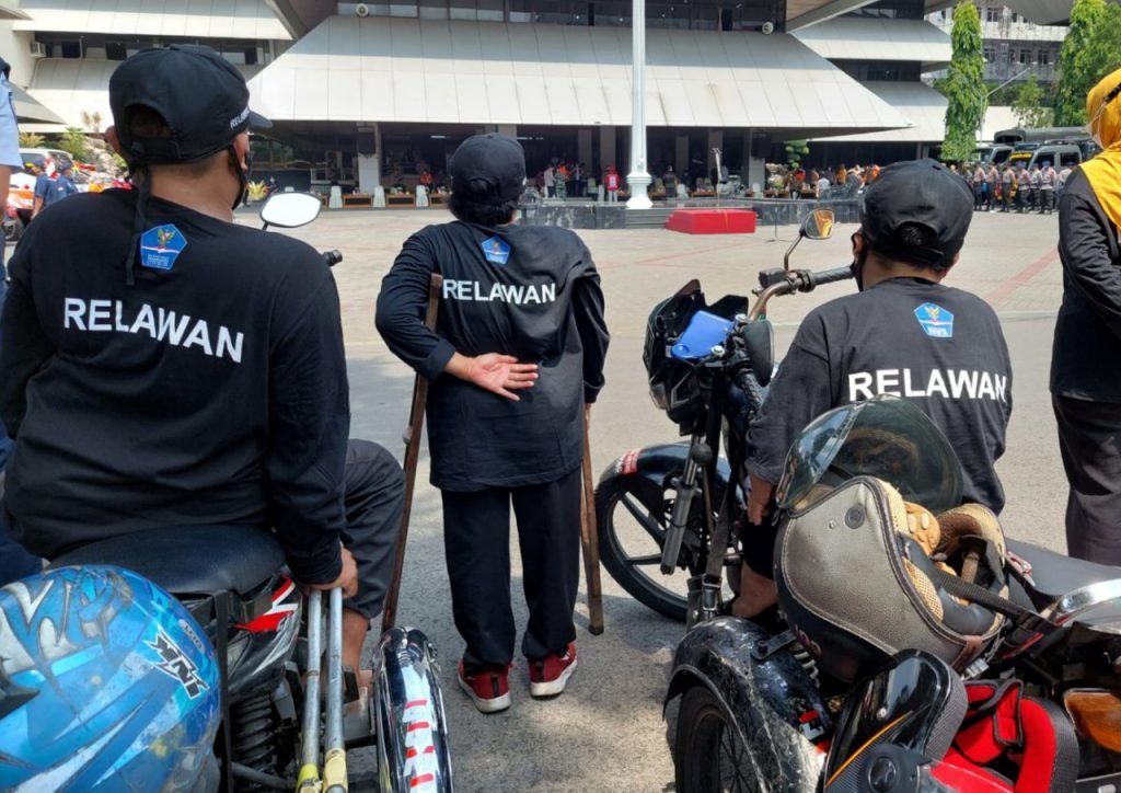Keterbatasan Fisik Tak Halangi Difabel Jadi Relawan Bencana