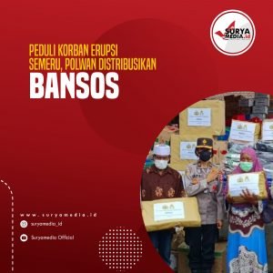 Peduli Korban Erupsi Semeru, Polwan Distribusikan Bansos