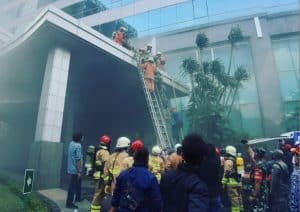 Gedung Cyber Kuningan Terbakar, 100 Personel Damkar Dikerahkan