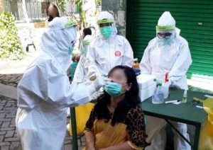 Pemkot Surabaya Terapkan Swab Acak di Perkampungan
