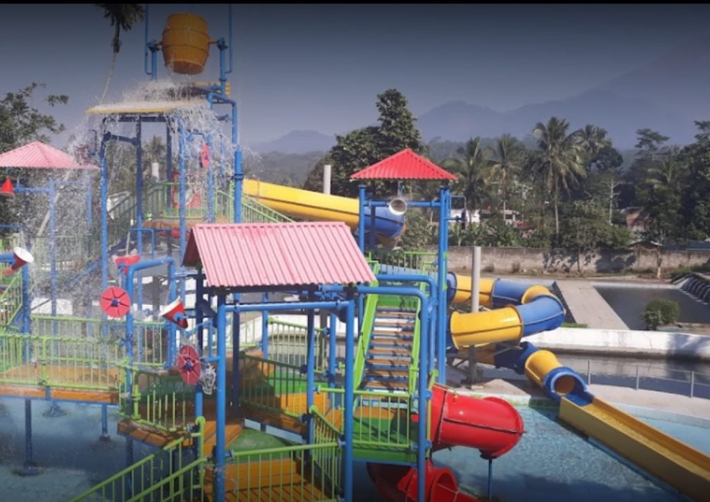 Taman Air Kalibening Magelang Kembali Dibuka