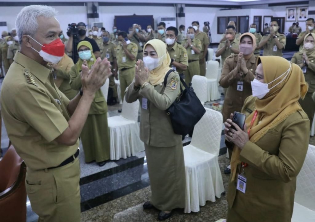 Ganjar Pastikan PTM 100 Persen di Jateng Berjalan dengan Baik