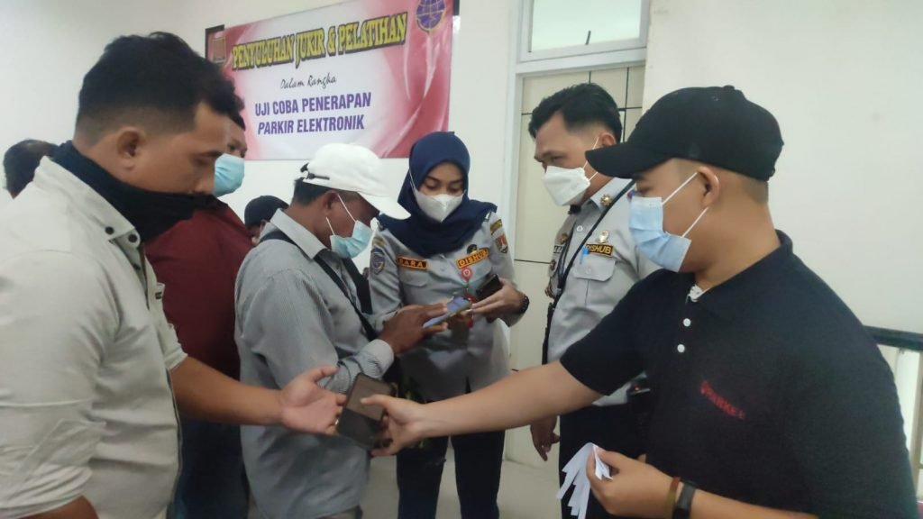Uji Coba Parkir Elektronik di Semarang Akan Ditambah Menjadi 41 Titik