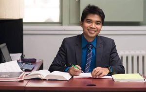 Daftar Profesor Termuda Dunia Ada Dua Dari Indonesia