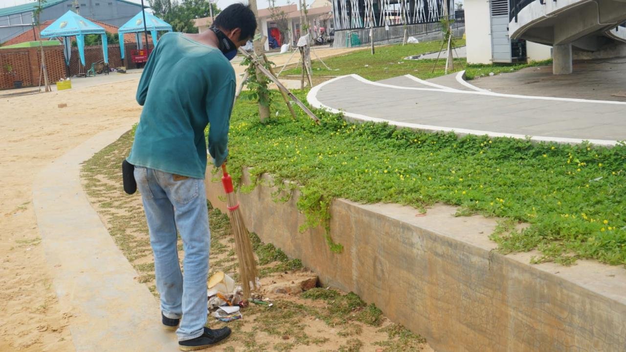 Pasca Banjir Rob, TWL Pasir Kencana Pekalongan Mulai Upaya Pembenahan