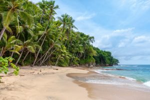 Wisata Pantai Jawa Tengah yang Terkenal Mistis