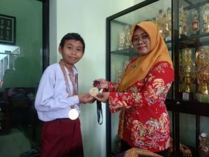 Siswa SD Islam Kauman Pati Peroleh 3 Medali Emas dalam Ajang Olimpiade Nasional
