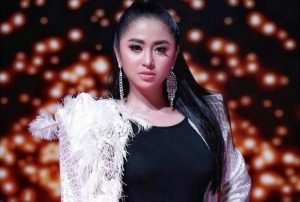 Dewi Perssik Digugat Cerai Suaminya