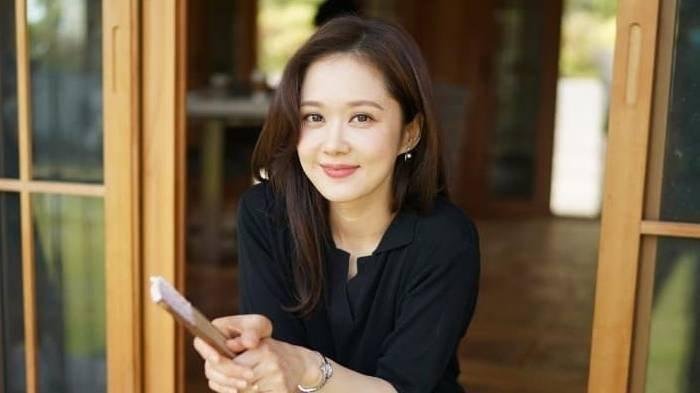Jang Nara Umumkan Pernikahan dengan Non Selebritas