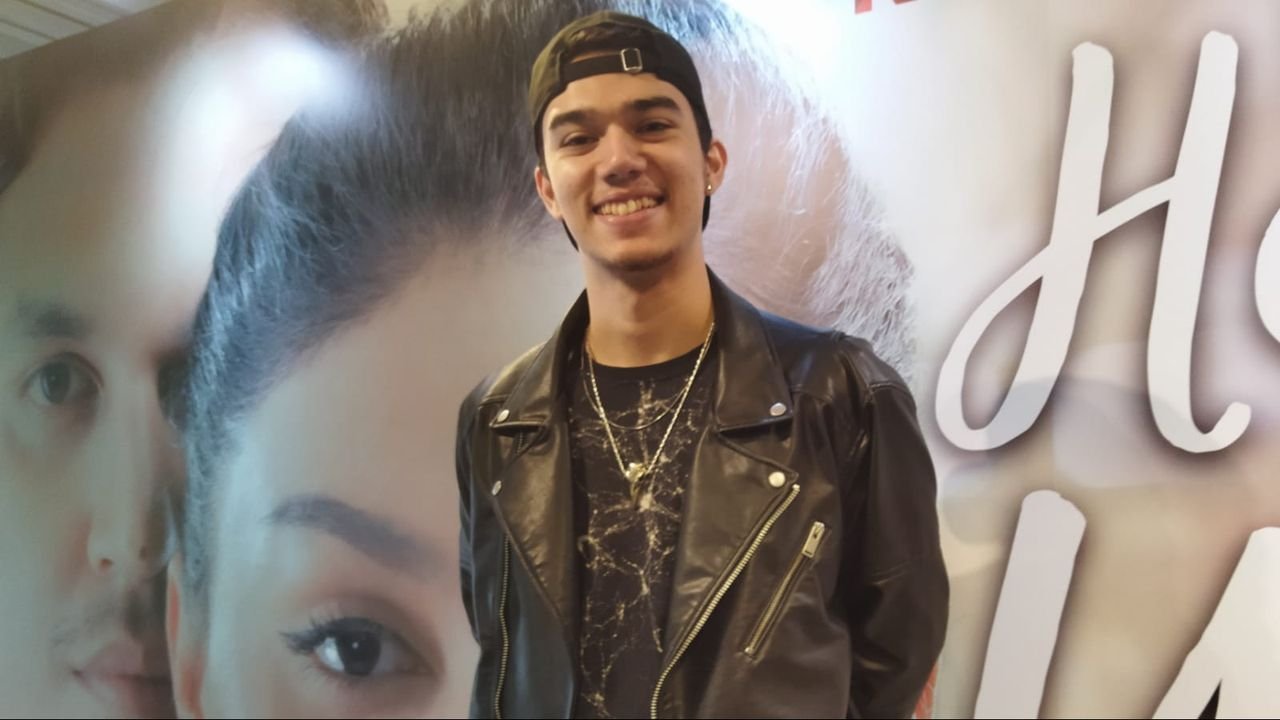 Jeff Smith Akui Bersyukur Pacar Tetap Setia