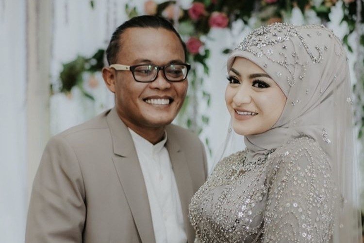 Inilah Fakta Retaknya Rumah Tangga Nathalie Holscher dan Sule