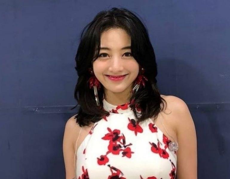 Jihyo TWICE Dikonfirmasi Positif Covid-19