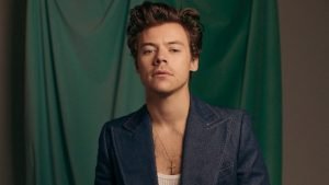 Harry Styles Beri Tribut Atas Meninggalnya Ratu Elizabeth II Saat Konser