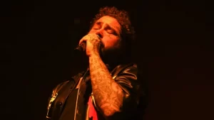 Kondisi Post Malone Pasca Jatuh dari Panggung Konser