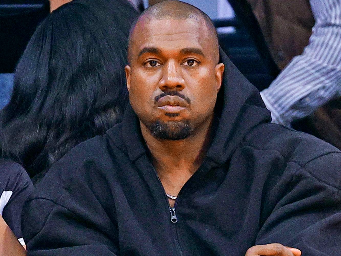 Akun Instagramnya Dibatasi, Kanye West Unggah Foto Bareng Mark Zuckerberg