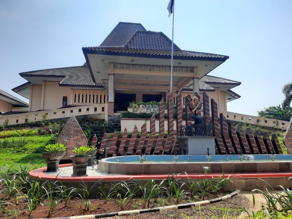 Foto: Gedung DPRD Kabupaten Pati/ mitrapost.com/ M. Kafi