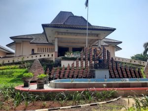 Foto: Gedung DPRD Kabupaten Pati/ mitrapost.com/ M. Kafi