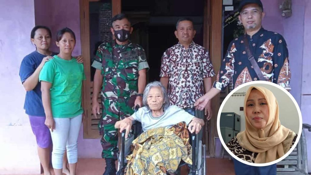 Foto: Sertu Tamsir Babinsa Koramil 08/Cluwak Serahkan Bantuan Kursi Roda Kepada Warga Plaosan/ istimewa