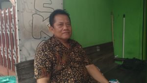 Foto: Sukarno saat diwawancarai awak media (Sumber: VIND/Suryamedia)