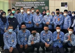 Foto: Jajaran pegawai DPMPTSP Pati (Sumber: istimewa)