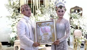 Foto: Kaesang Pangarep dan Erina Gudono (Sumber: Naung.id)