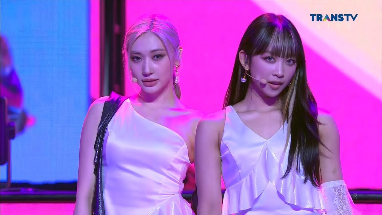 Foto: Penampilan Secret Number di HUT Transmedia (Sumber: YouTube)