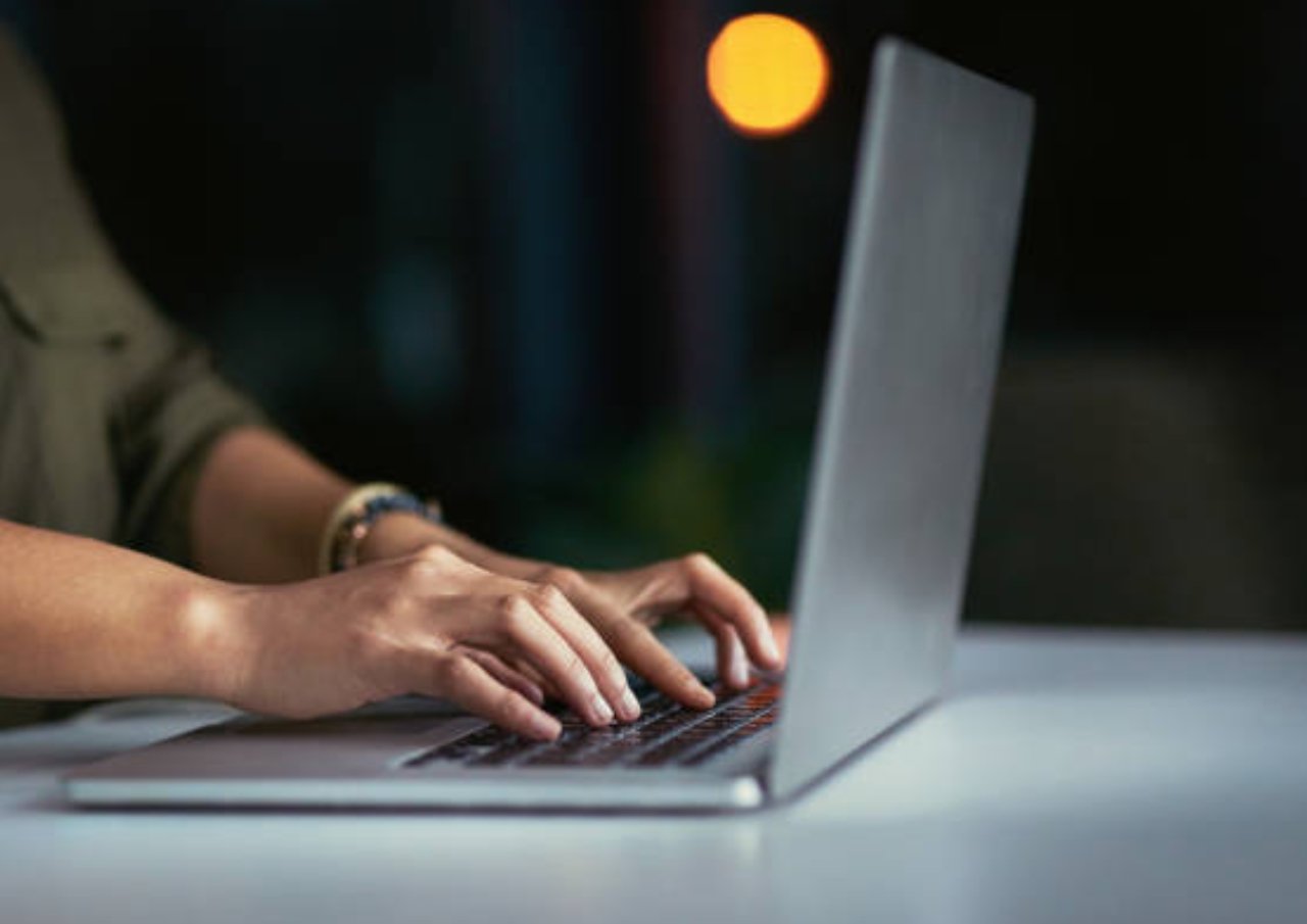 install ulang laptop