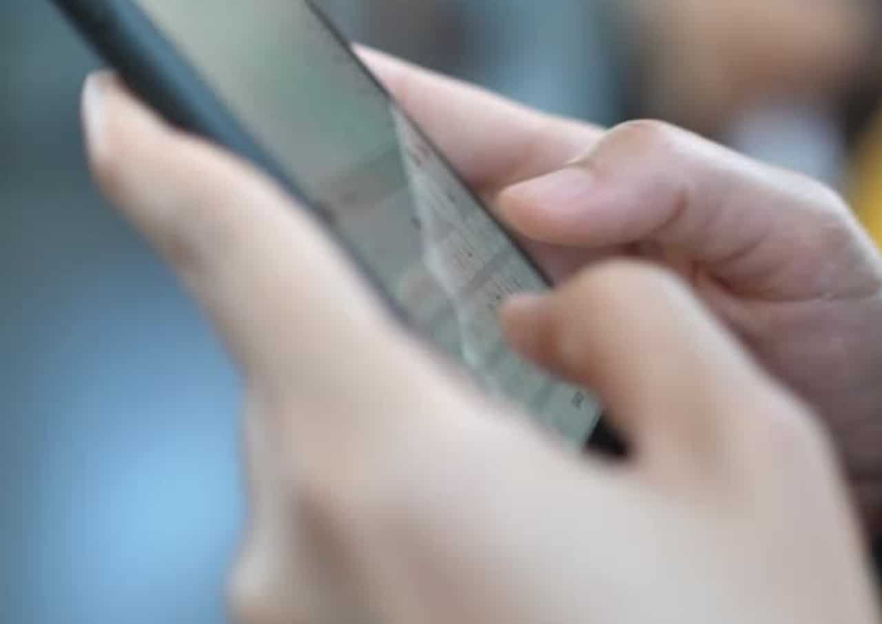 Cara Membuat Stiker Bergerak di WhatsApp