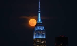 Kenapa Fenomena Bulan Penuh Bulan Juni Disebut Strawberry Moon?