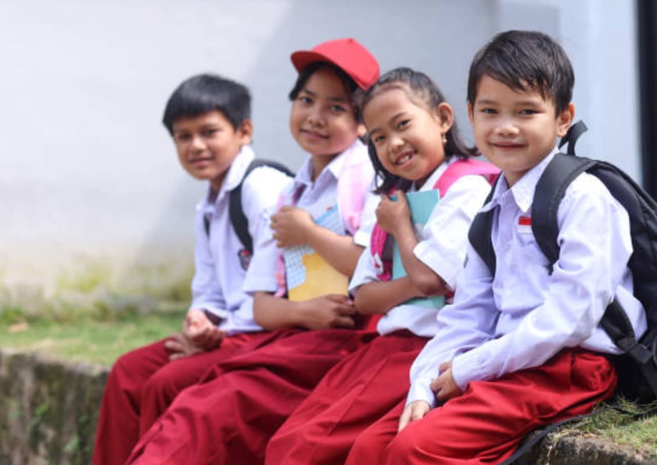 Pemerintah Disebut Tidak Punya Cukup Anggaran untuk Gratiskan SD dan SMP Swasta