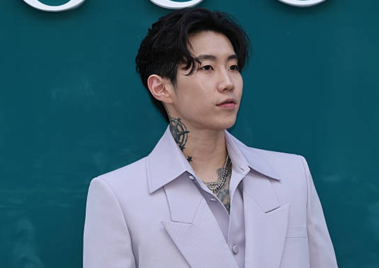 Acara W Korea Tuai Kritikan, Jay Park Minta Maaf Nyanyikan Lagu Ini