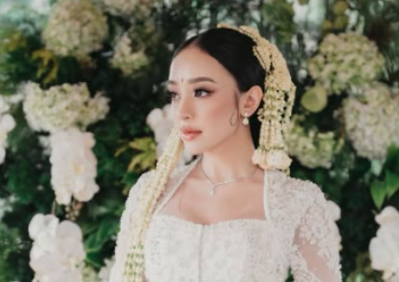 Amanda Zahra Melepas Status Lajang