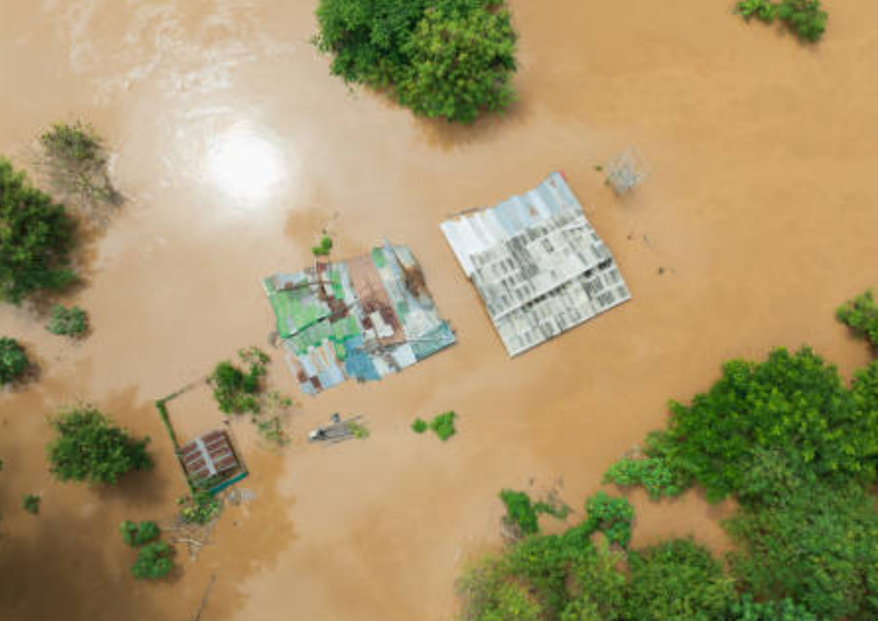 Korban Banjir di Samosir Diimbau Tidak Terima Bantuan Perusahaan yang Merusak Lingkungan