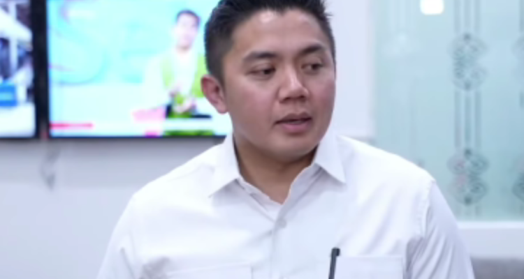 Seskab Teddy Bantah Program MBG Ganggu Pendidikan