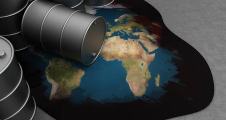 Pemerintah Pakistan Berlakukan WFH Hingga Potong Gaji Pejabat Buntut Gangguan Pasokan Energi Global