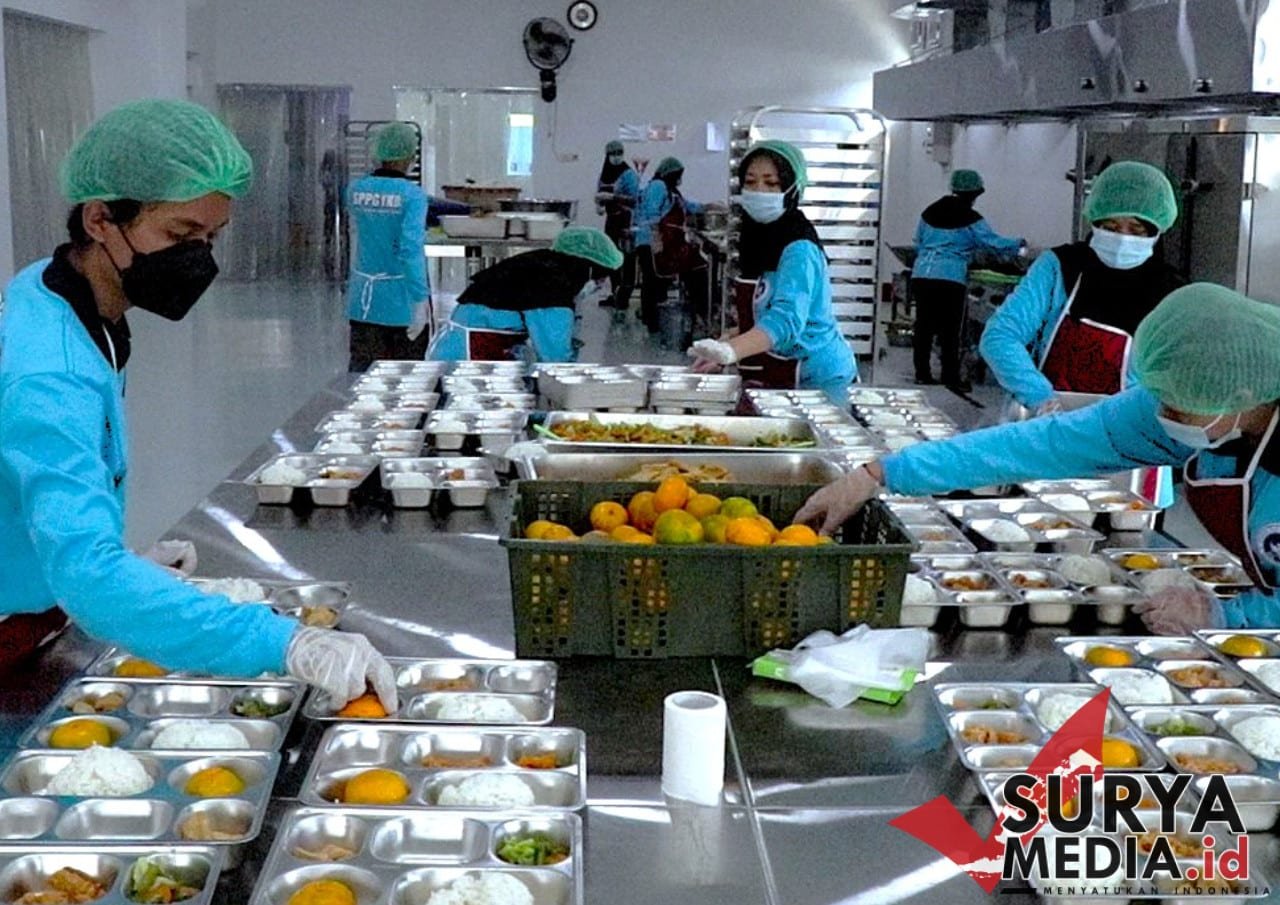 Praktik Jual Beli Titik Dapur MBG Sebabkan Pemborosan Anggaran Rp1 T per Bulan