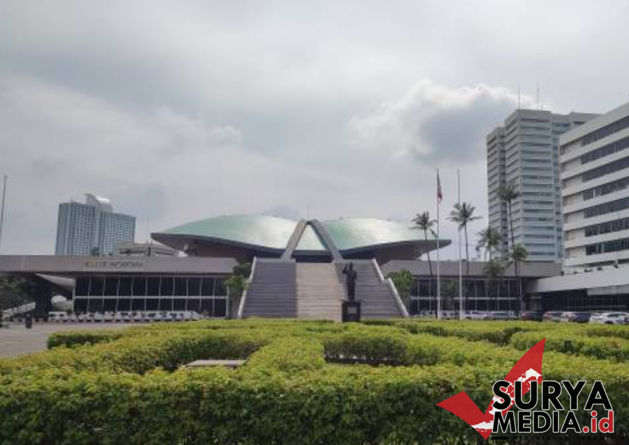 Asap Karhutla Hingga Malaysia dan Singapura, DPR Minta Tidak Hanya Protes